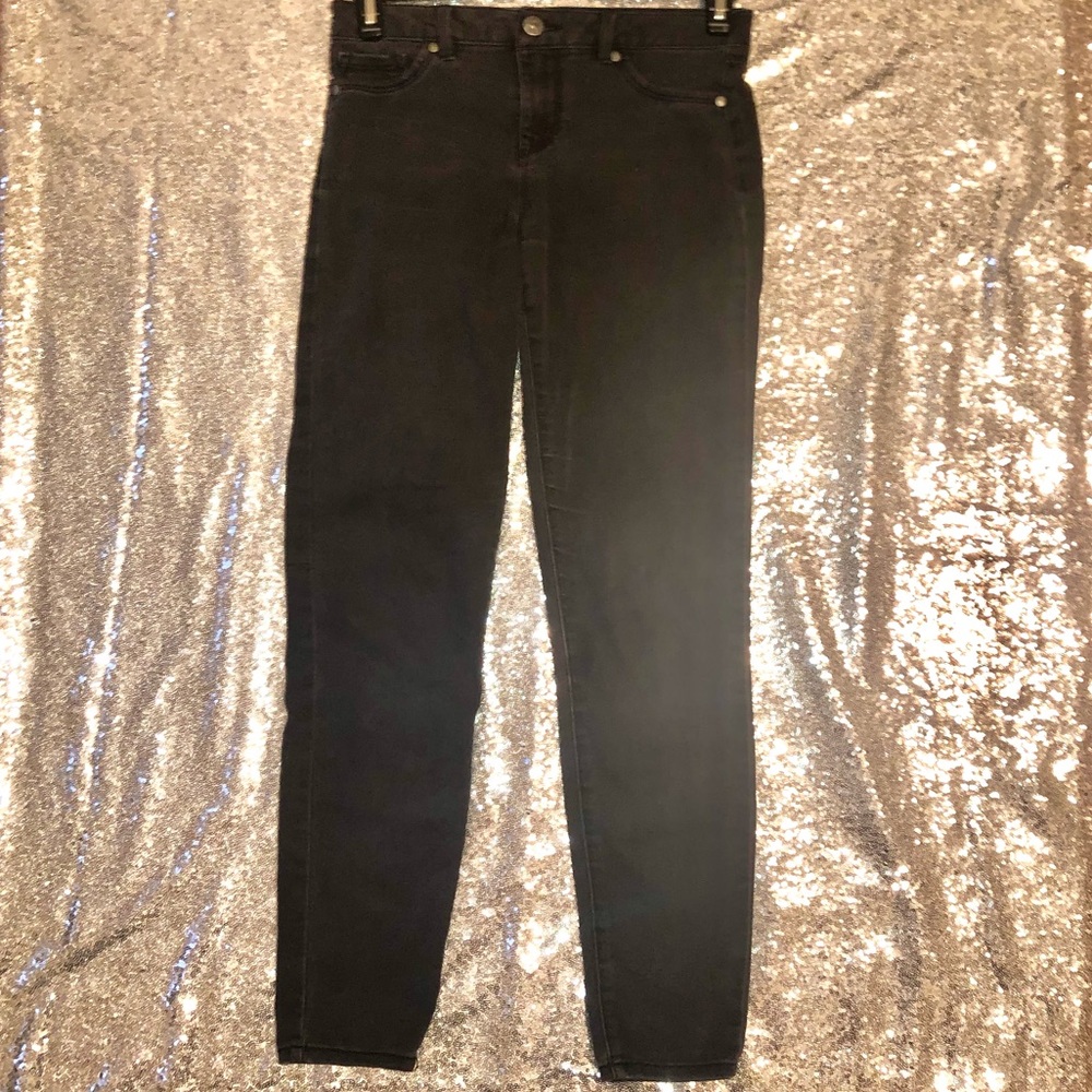 ‼️Coming Soon‼️ Grey Black Stretch Skinny Jeans - Picture 3 of 8